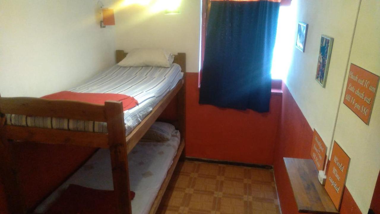 Campo Base Youth Hostel Mendoza Esterno foto