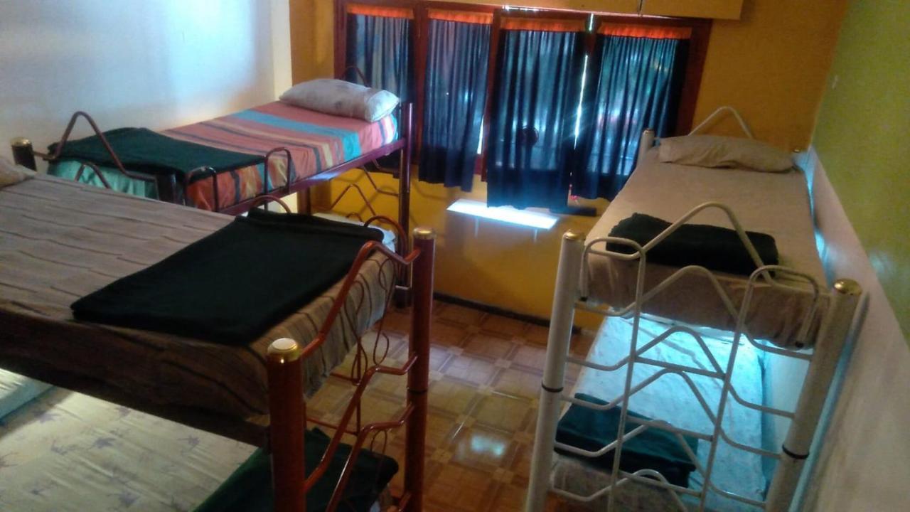 Campo Base Youth Hostel Mendoza Esterno foto