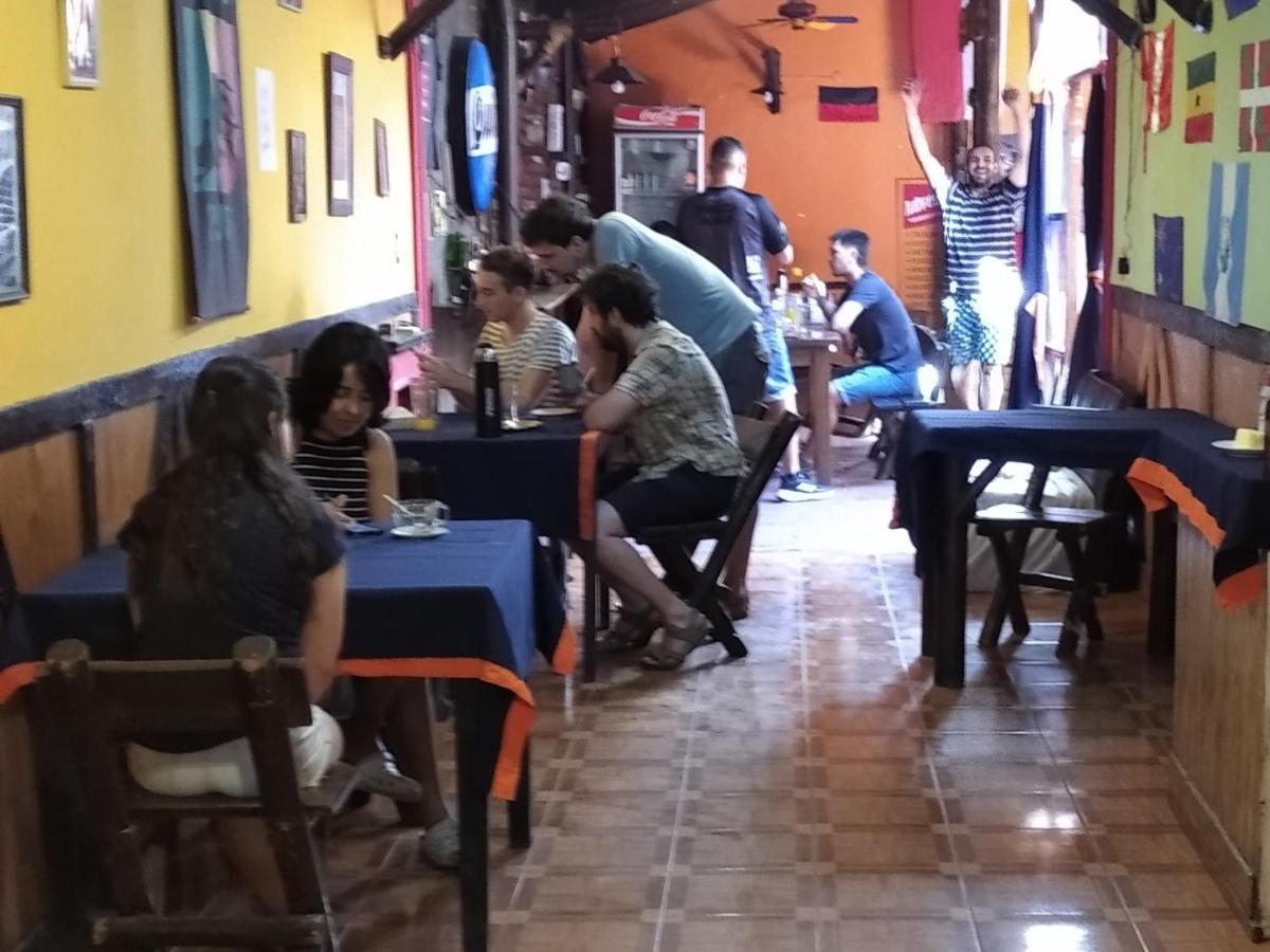 Campo Base Youth Hostel Mendoza Esterno foto